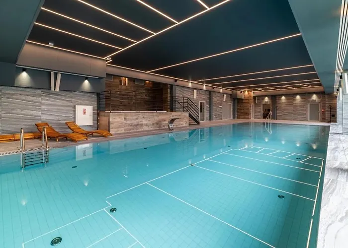 1 Pokojowy Szafir Kasprowicza *